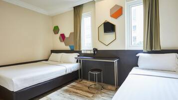 Superior Double Room, Multiple Beds | Desk, iron/ironing board, free WiFi, bed sheets