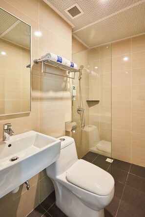 Shower, free toiletries, hair dryer, towels