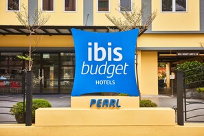 Exterior - ibis budget Singapore Pearl (Singapore)