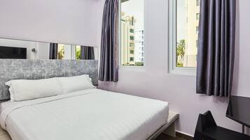 Superior Double Room, 1 Double Bed | In-room safe, desk, iron/ironing board, free WiFi