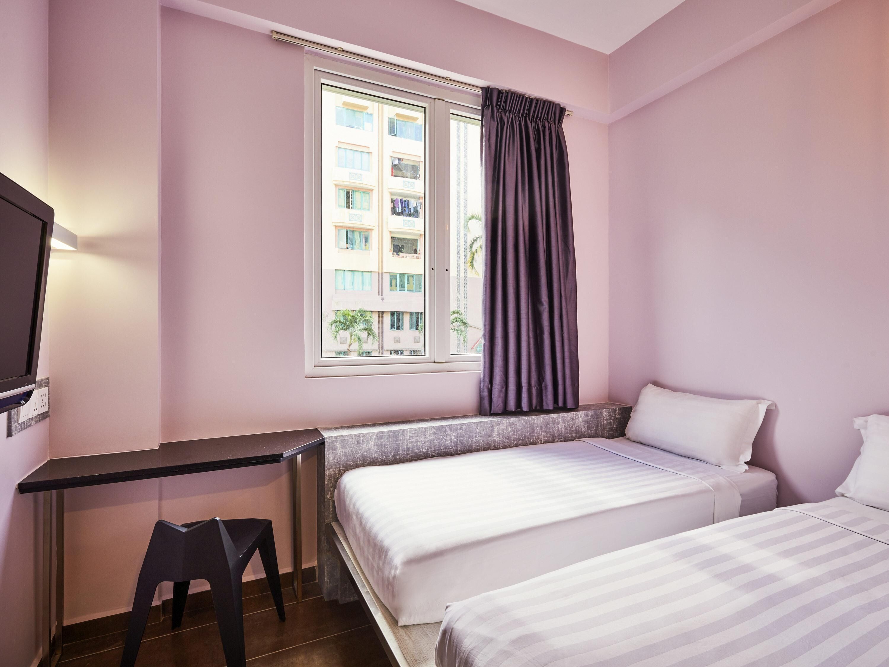 Deluxe Room, 2 Single Beds | Desk, iron/ironing board, free WiFi, bed sheets