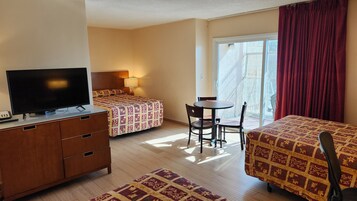 Deluxe Triple Room | Escritorio y wifi gratis