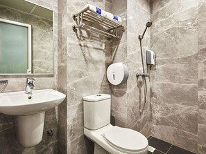 Bureau, fer et planche à repasser, Wi-Fi gratuit, draps fournis