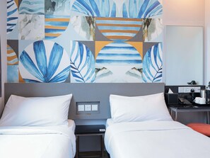Superior Room, 2 Single Beds | Desk, iron/ironing board (on request), free WiFi, bed sheets - ibis budget Singapore Sapphire (Singapore)