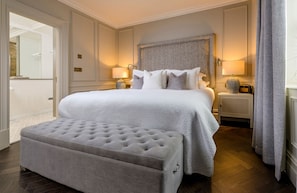 Arbutus Suite | In-room safe, individually furnished, desk, iron/ironing board