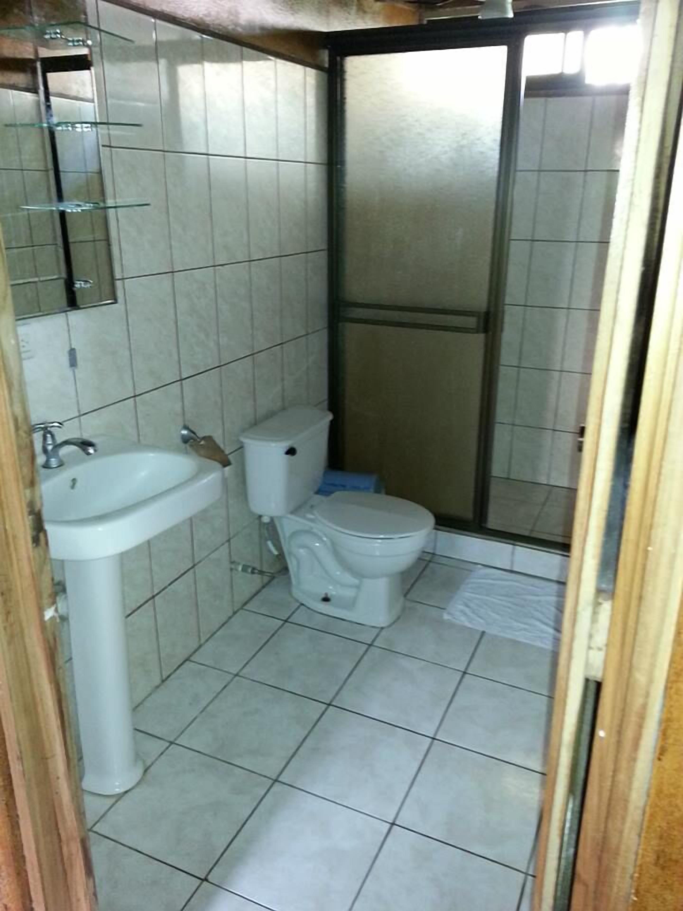 shower, free toiletries, towels, soap