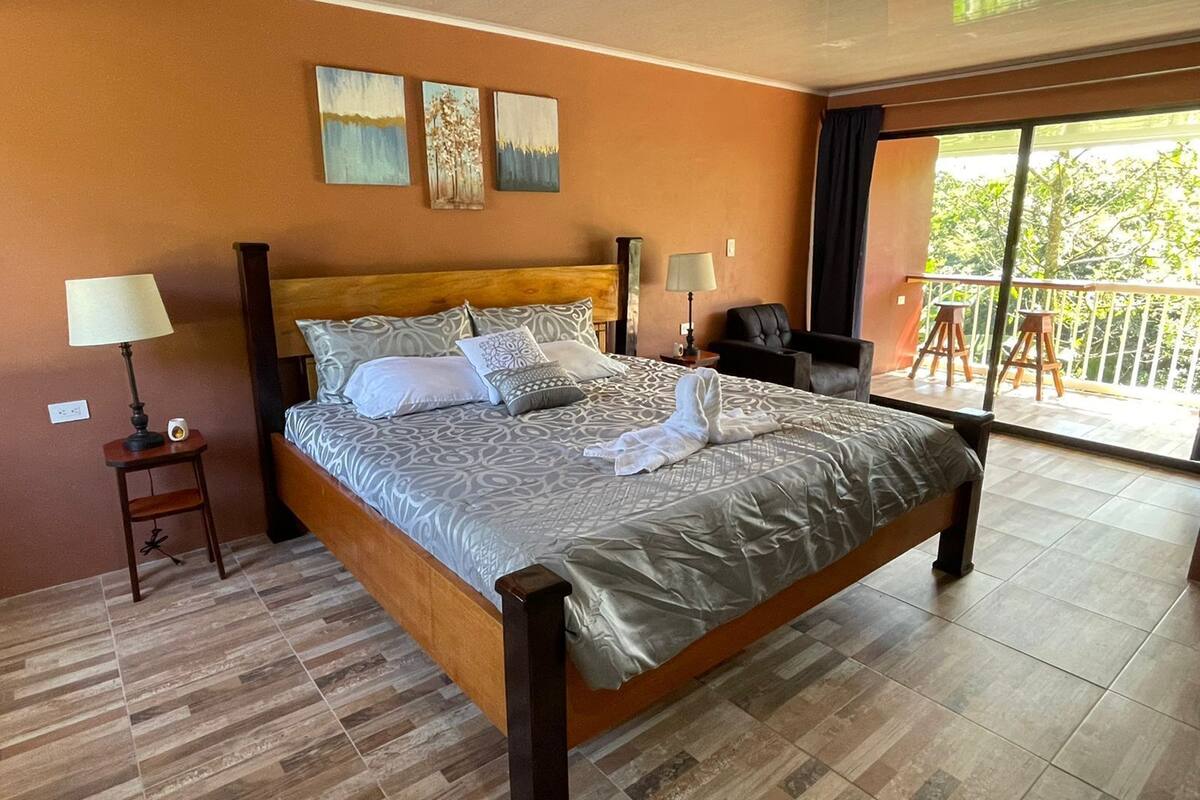 deluxe cabin, garden view | free wifi, bed sheets