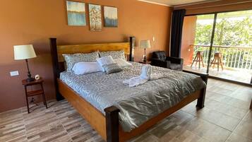 Deluxe Cabin, Garden View | Free WiFi, bed sheets
