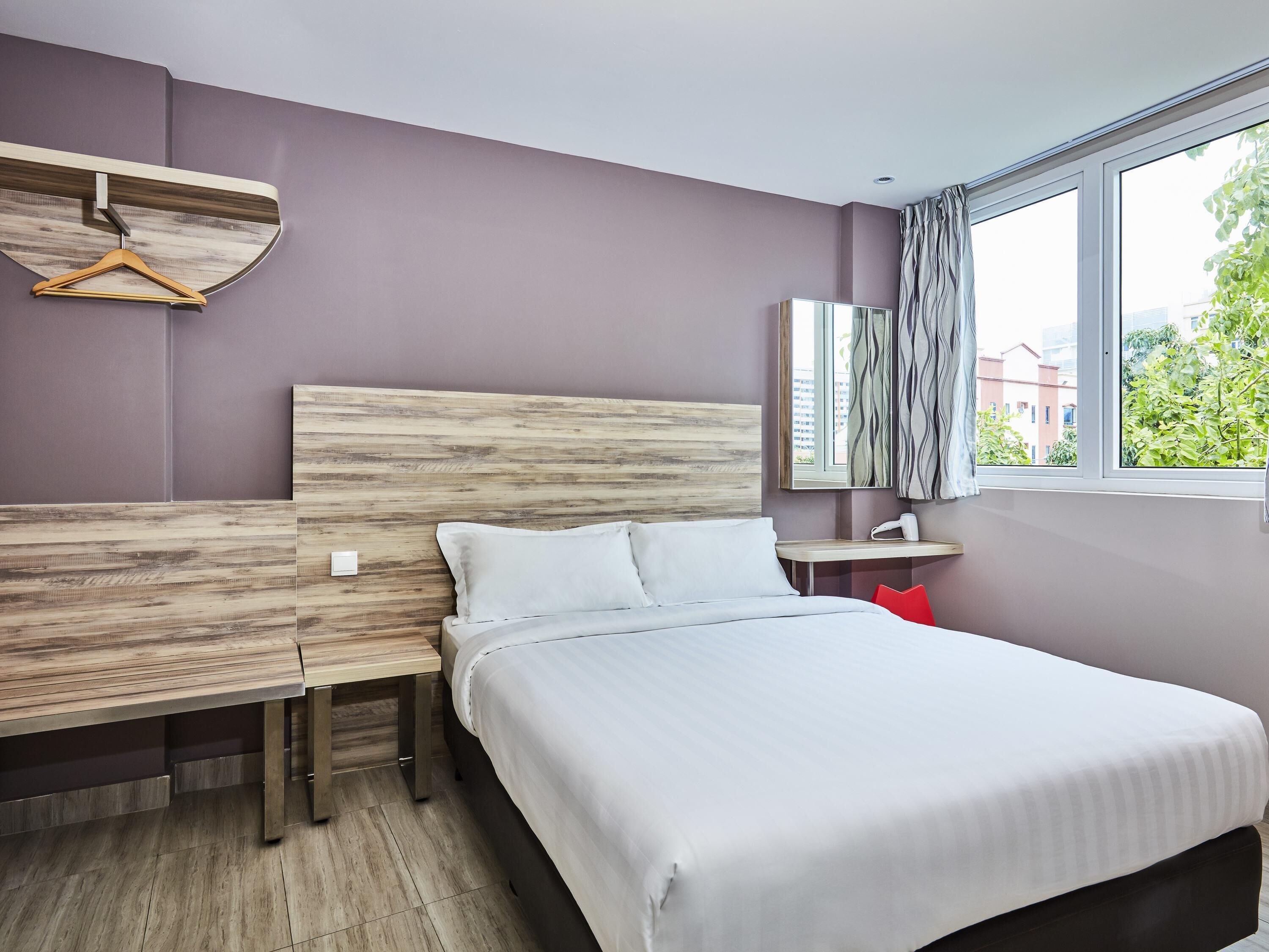 Iron/ironing board, free WiFi, bed sheets