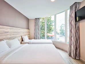 Deluxe Double Room, Multiple Beds | Iron/ironing board, free WiFi, bed sheets