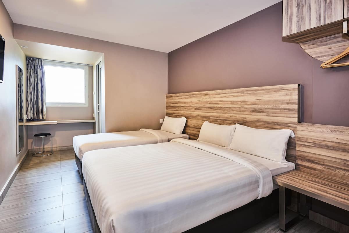 Dobbeltrom – superior, flere senger | Strykejern/-brett, wi-fi (inkludert) og sengetøy