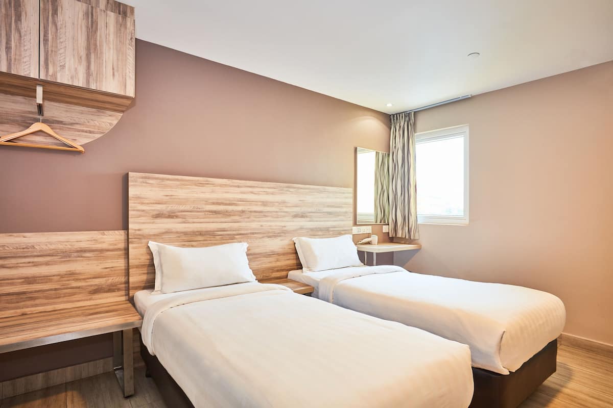 Chambre Supérieure, 2 lits une place | Fer et planche à repasser, Wi-Fi gratuit, draps fournis