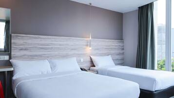 Deluxe Double Room, Multiple Beds | Iron/ironing board (on request), WiFi (free), bed sheets