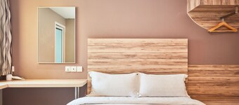 ibis budget Singapore Crystal