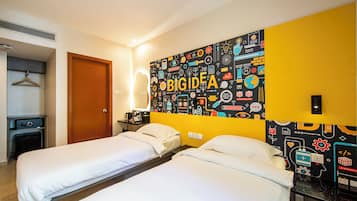 Iron/ironing board, free WiFi, bed sheets
