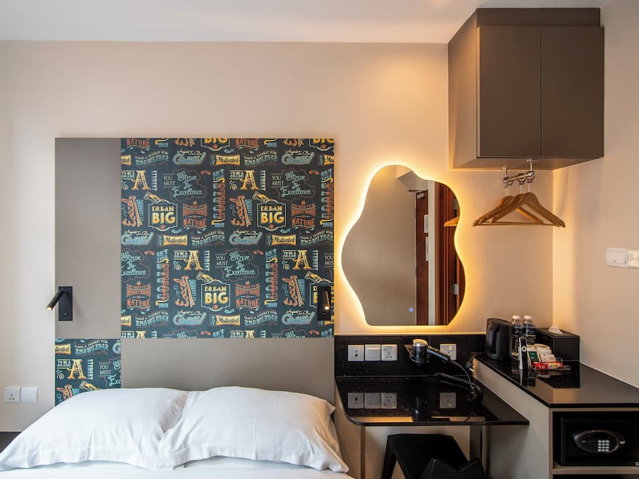 Habitación superior con 1 cama doble o 2 individuales | Tabla de planchar con plancha, wifi gratis, ropa de cama