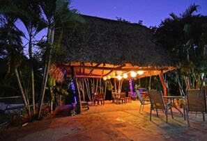 Breakfast, lunch, dinner served; local cuisine, pool views - Hotel Hacienda Mar (Puerto Carrillo)