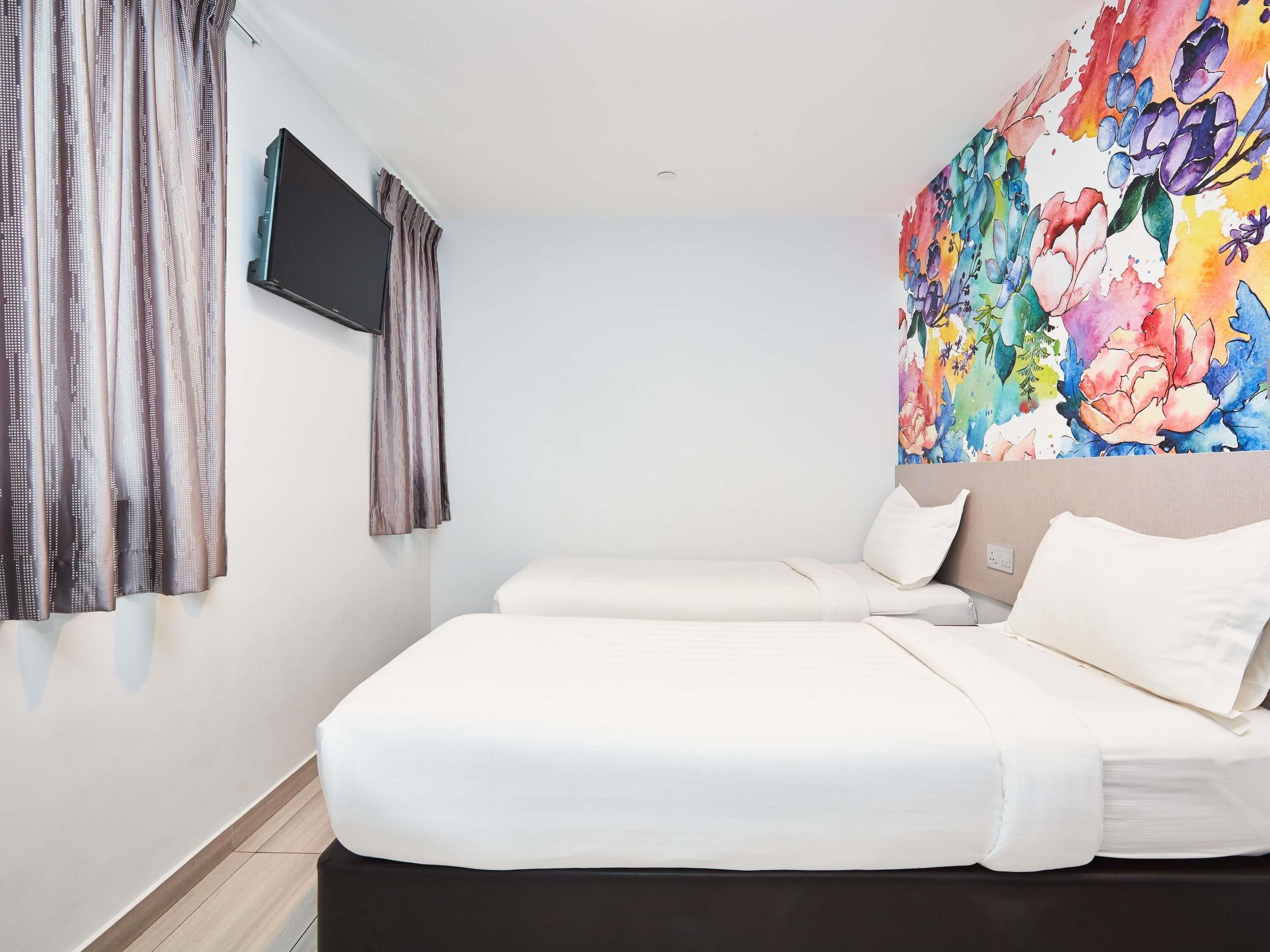 Superior Room, 2 Twin Beds | Desk, iron/ironing board, free WiFi, bed sheets