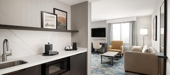 Hampton Inn & Suites Oakland Airport-Alameda