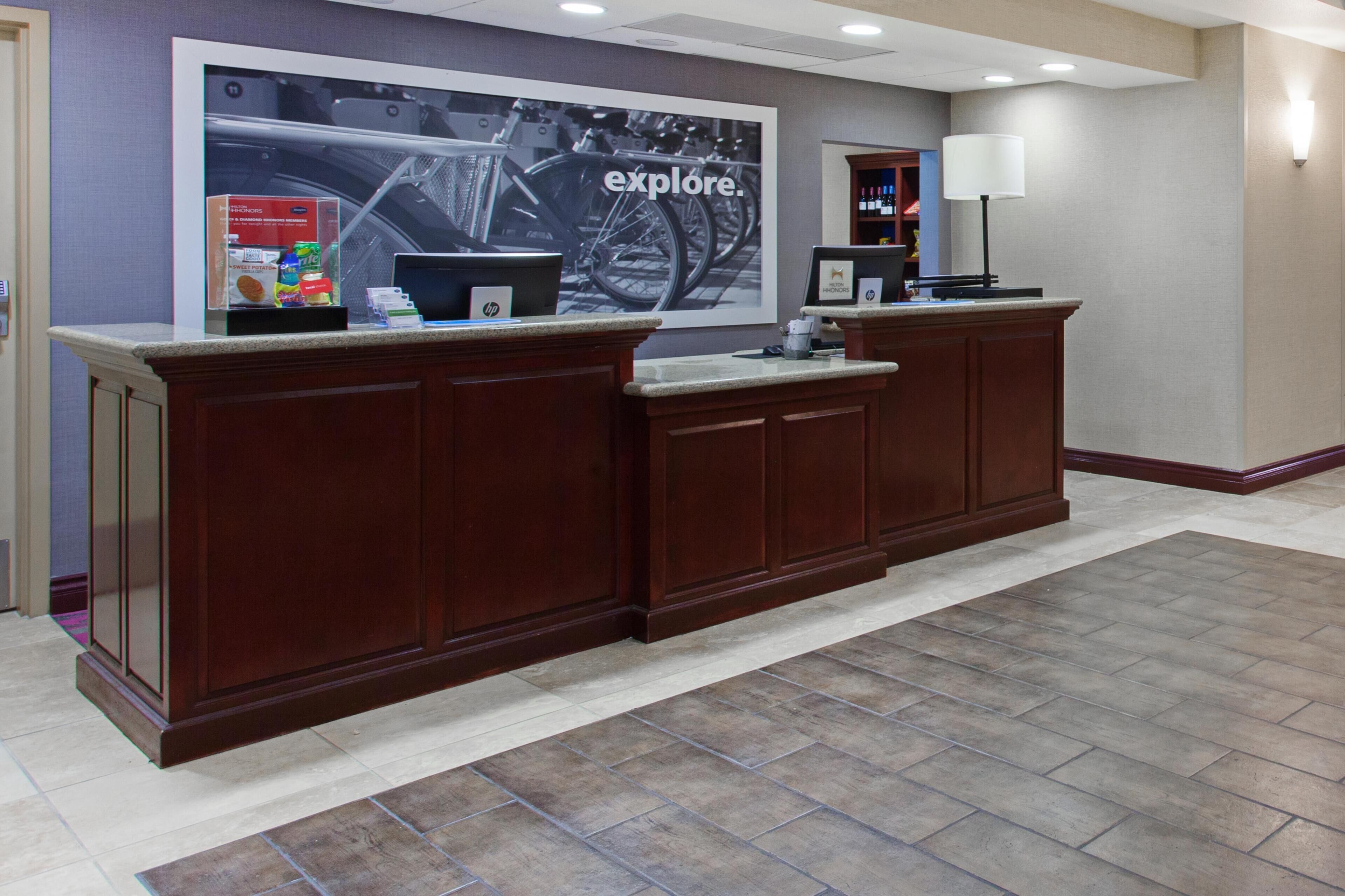 Photo - Hampton Inn & Suites Oakland Airport-Alameda