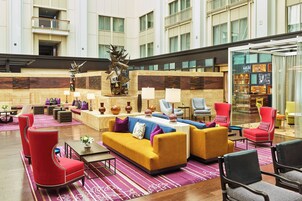 TV a schermo piatto 50 pollici con canali via cavo, TV