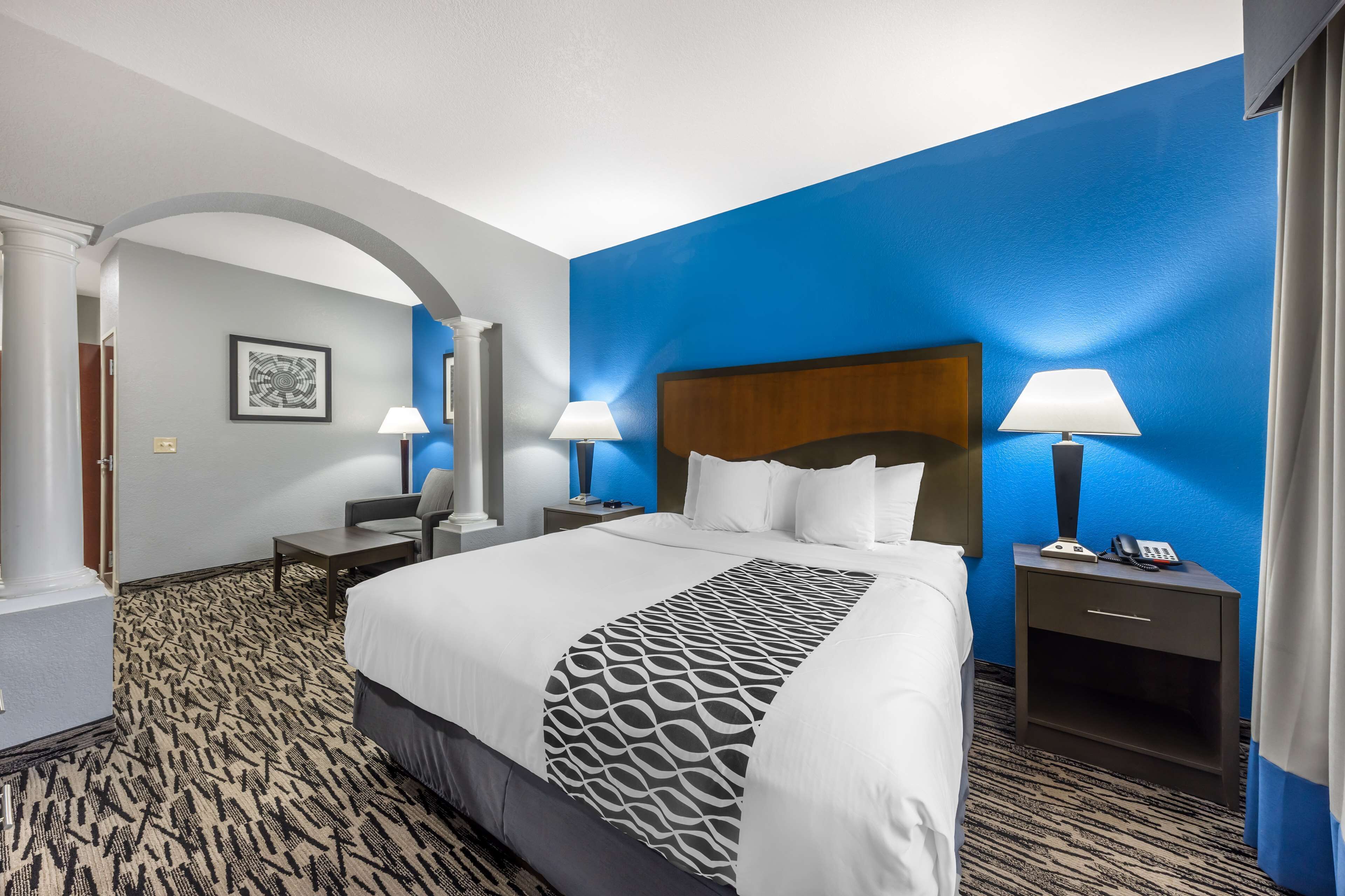 suite, 1 king bed with sofa bed, non smoking, jetted tub (with sofabed) | desk, iron/ironing board, rollaway beds, free wifi