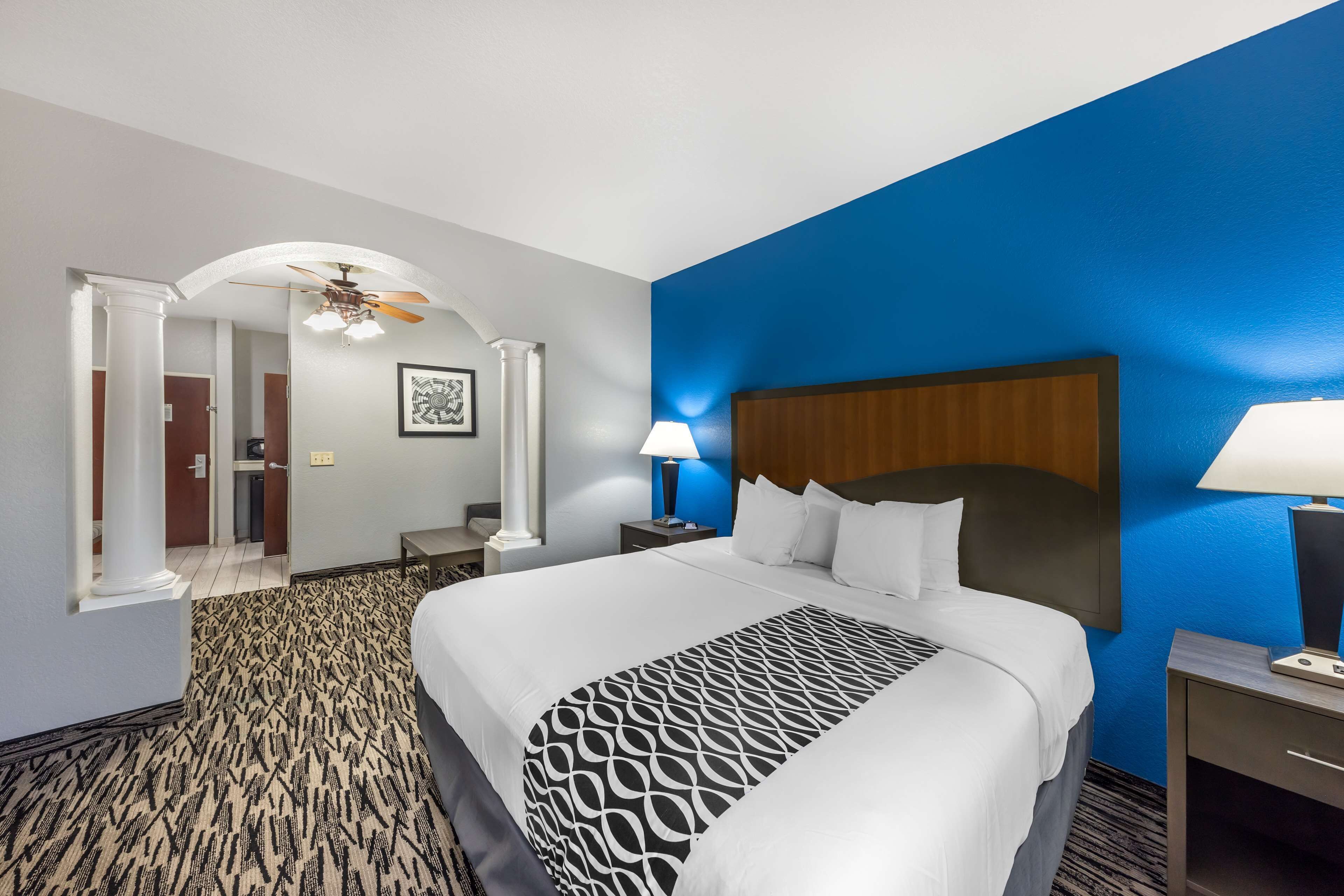 suite, 1 king bed, non smoking, refrigerator & microwave | desk, iron/ironing board, rollaway beds, free wifi