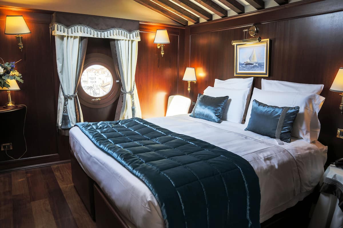 Suite, terras, uitzicht op lagune | 1 slaapkamer, lakens van Egyptisch katoen, luxe beddengoed