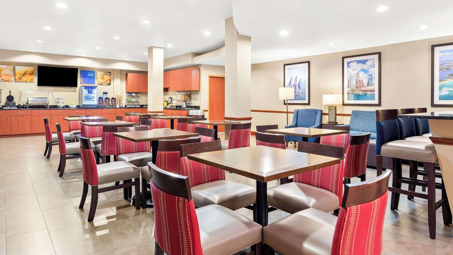 Comfort Suites Tampa Airport North