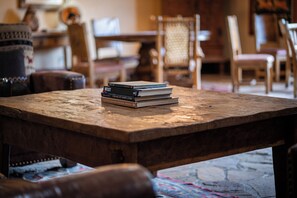 Siddeområde i lobbyen