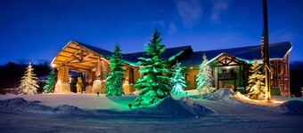 Daniels Summit Lodge