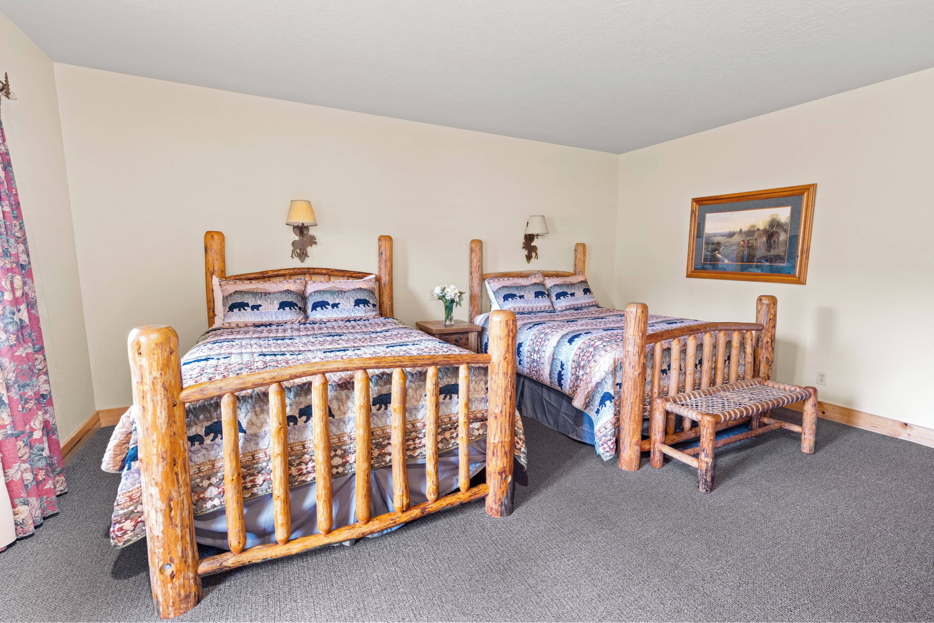 Standard Queen Room (4 guests max) | Individually decorated, individually furnished, desk, soundproofing