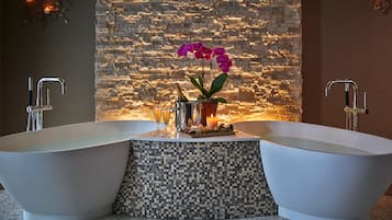 Espace de soins pour les couples, sauna, hammam, soins corporels