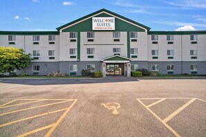 Exterior - Welcome Suites (O'Fallon)