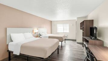 2 Queen Bed Suites | Desk, blackout drapes, iron/ironing board, free WiFi