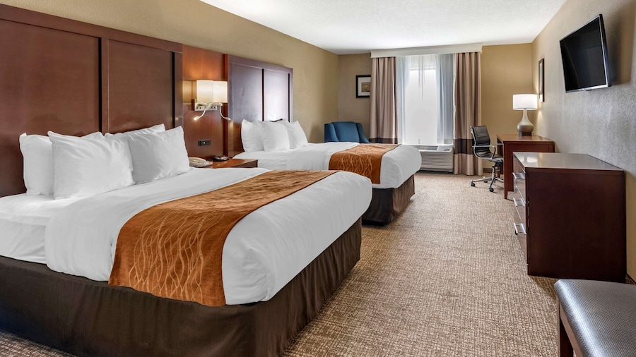 Comfort Inn & Suites Muncie Near University