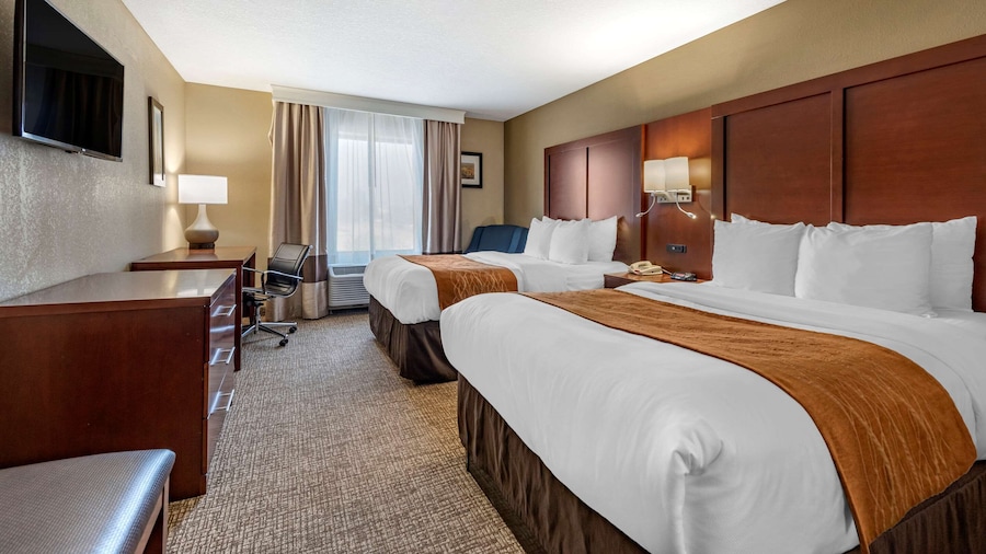 Comfort Inn & Suites Muncie Near University