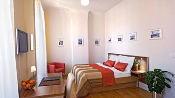 Hypo-allergenic bedding, down duvets, Select Comfort beds, minibar