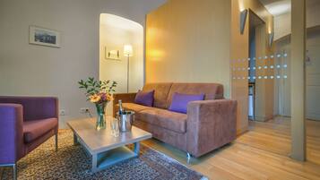 Quadruple Room | Hypo-allergenic bedding, down comforters, Select Comfort beds, minibar