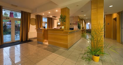 EA Hotel Populus
