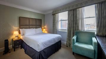 Chambre Double Junior | Literie hypoallergénique, coffres-forts dans les chambres, bureau