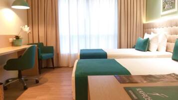 Minibar, in-room safe, cribs/infant beds