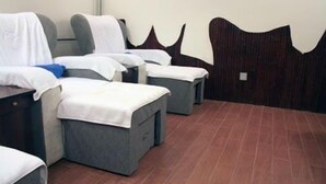 غرفة العلاجات الصحية