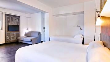 Desk, soundproofing, free WiFi