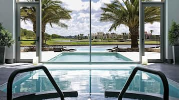 Sauna, hot tub, Turkish bath/hammam, body treatments, aromatherapy