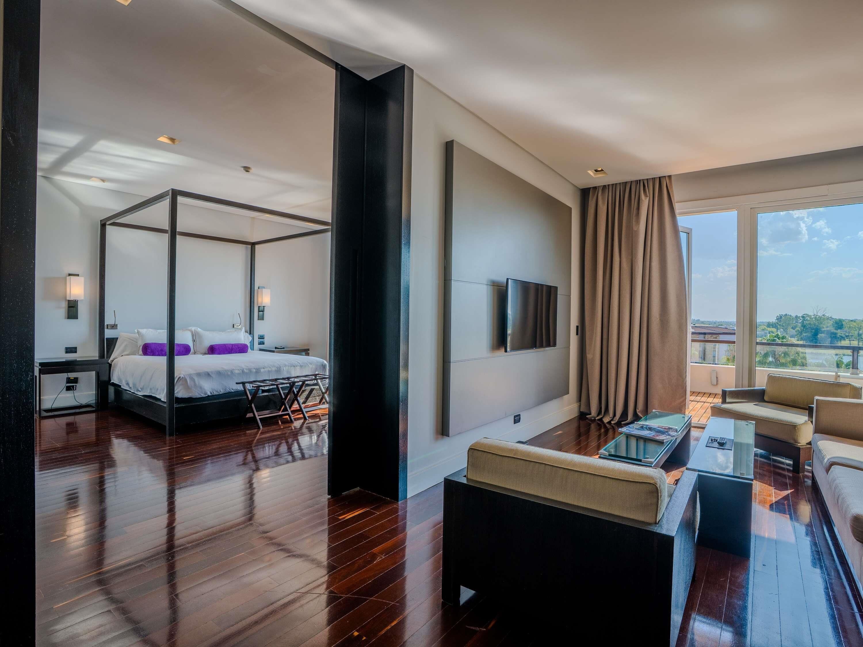 Suite – executive, 1 kingsize-seng | Sengetøy av topp kvalitet, minibar, safe på rommet og skrivebord