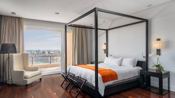 Ropa de cama de alta calidad y minibar