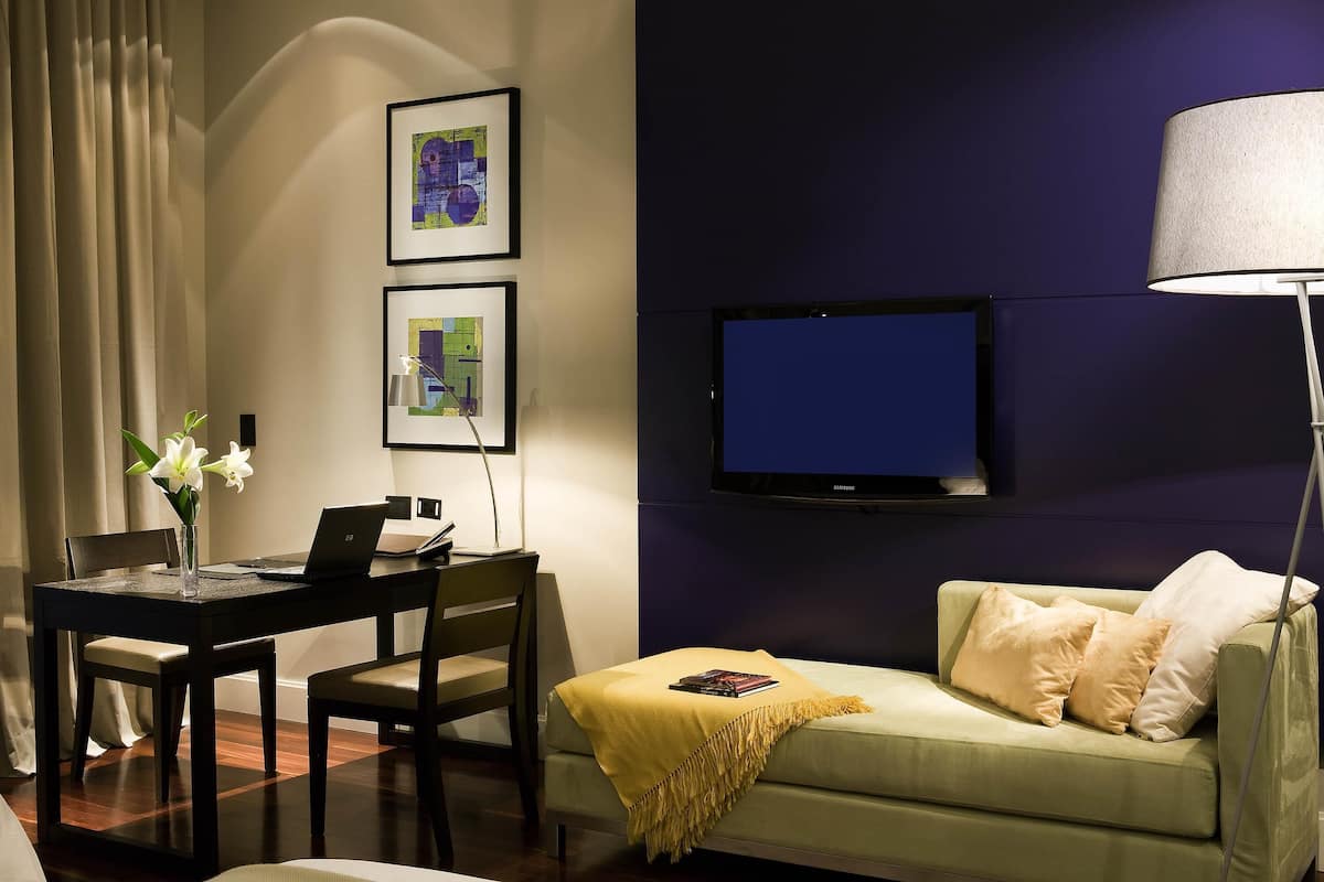 Premium bedding, minibar, in-room safe, desk