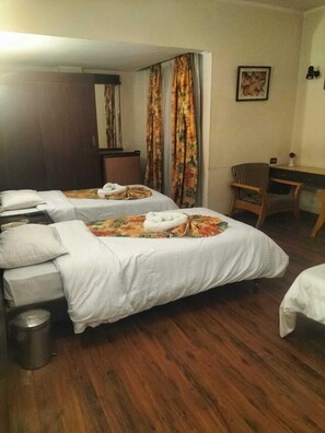 Premium bedding, minibar, in-room safe, laptop workspace