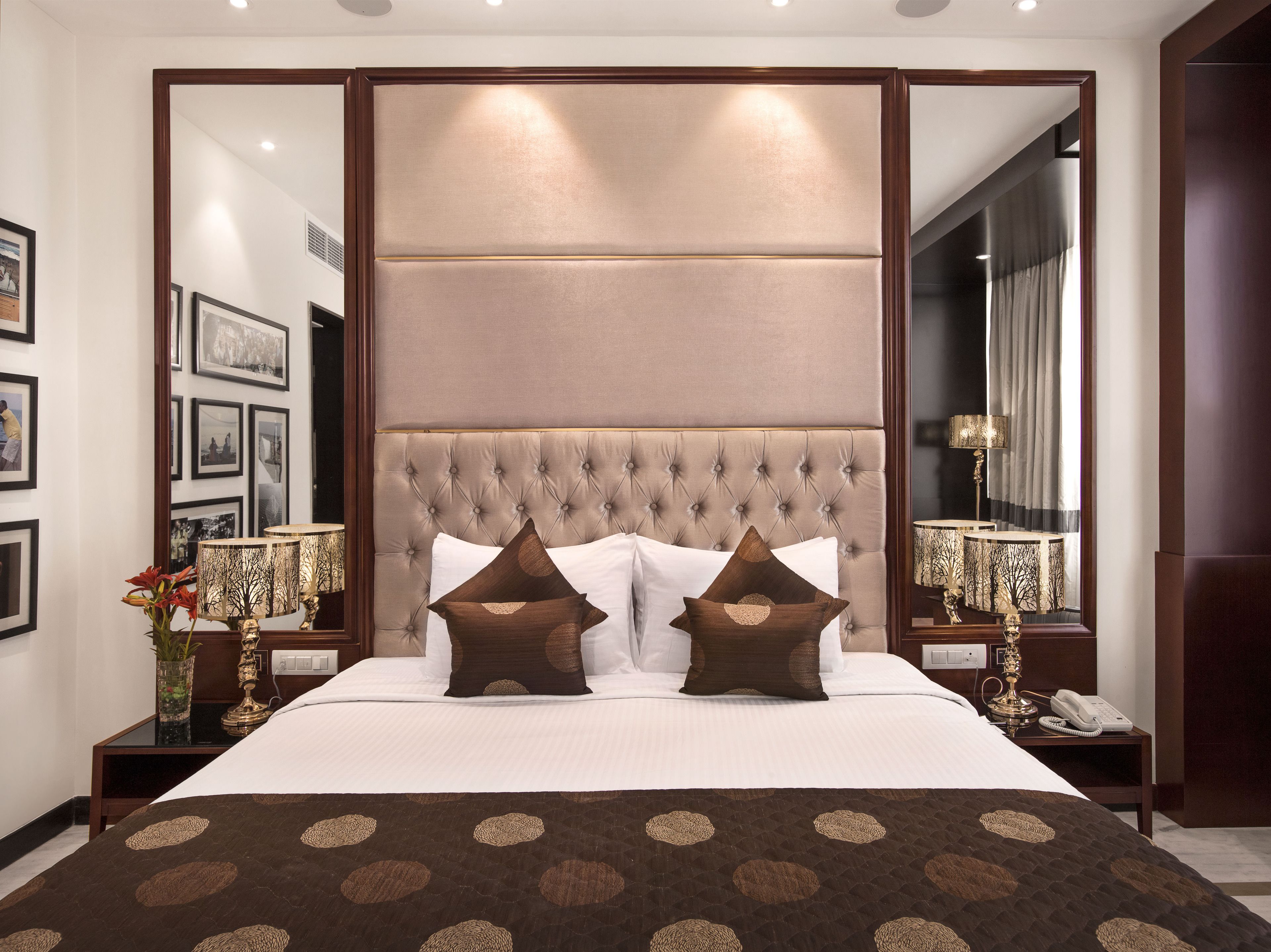 minibar, in-room safe, desk, iron/ironing board